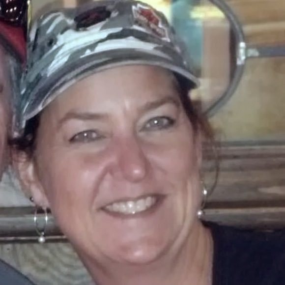 Meet your Posher, Karen - Picture 2 of 8